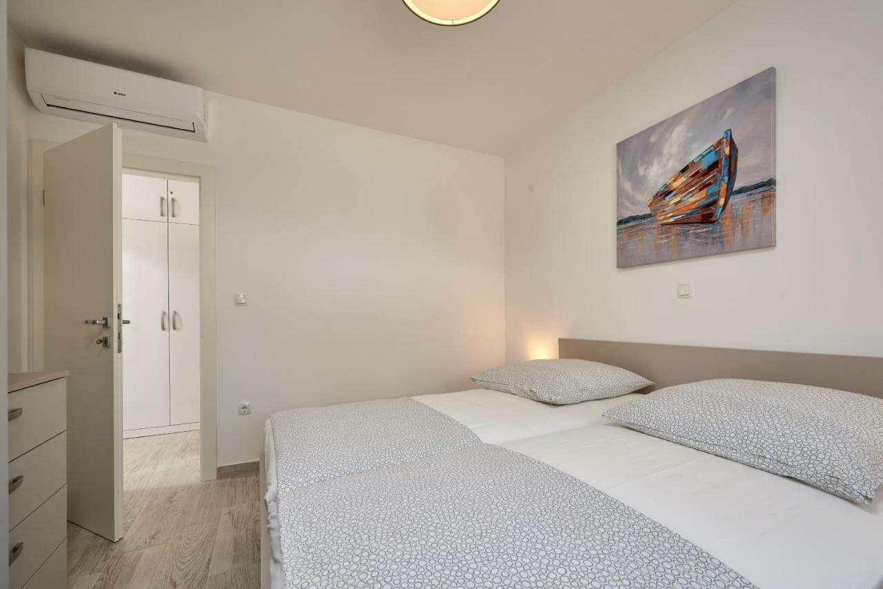 City Apartment Magdalena Trogir Exterior photo